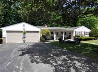 71 Castle Heights Ct, Woonsocket, RI 02895