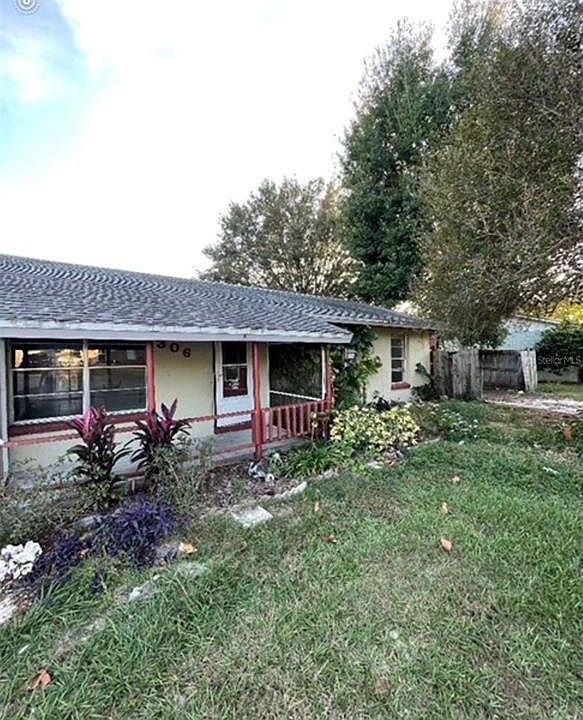 1st image of 306 W Primrose Ln