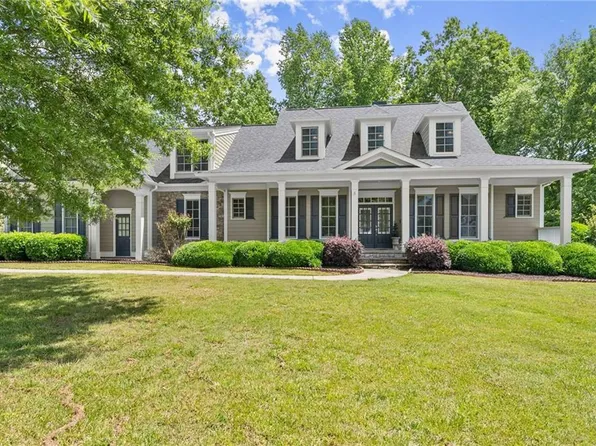 5840 Meadow Rise Ln, Clermont, GA 30527