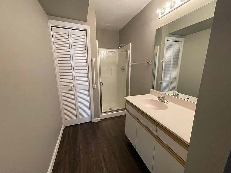 545 Valley View Rd #201 — Photo 13