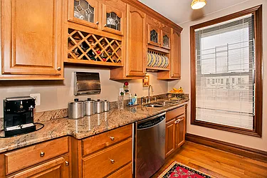 Sold by Avenue Sotheby's International Realty