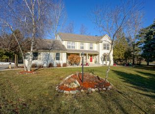 109 N Valleywood Ct, Oconomowoc, WI 53066