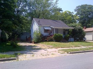 665 Robinwood St, Pontiac, MI 48340