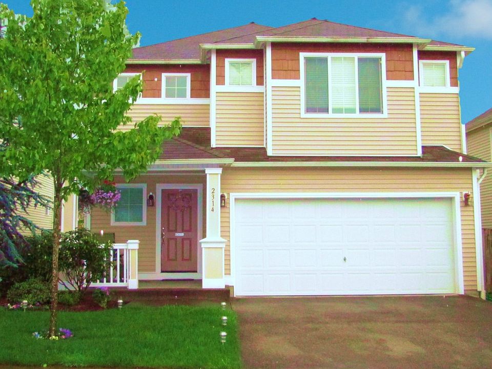 1st image of 2314 193rd St E