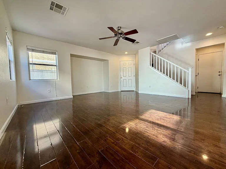 10433 Concetta Ave — Photo 3