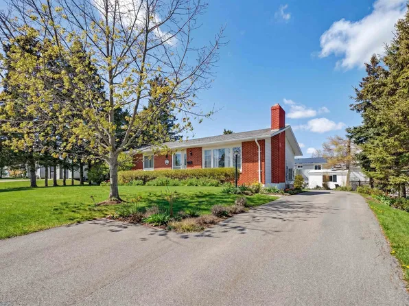 21 Cottonwood Dr, Charlottetown, PE C1E 1C1