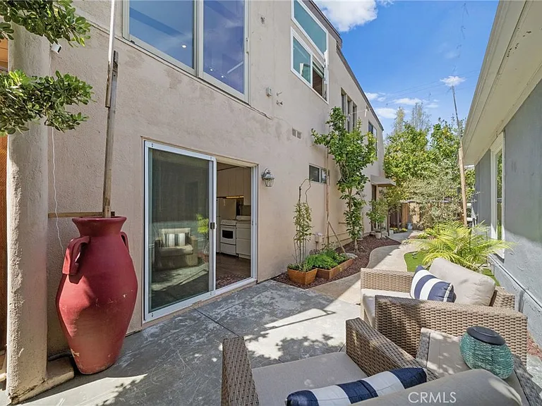 215 Monterey Studio #STUDIO — Photo 3