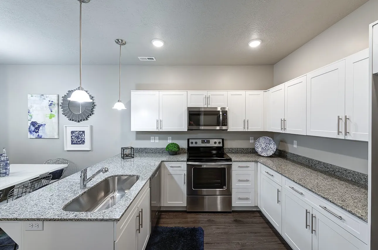 Vine Bldg 02: Unit 204 Type 1: Standard - 204 — Photo 2