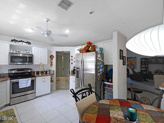 5th image of 451 Greensward Ln APT 204B