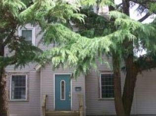 51 Division St, Manahawkin, NJ 08050