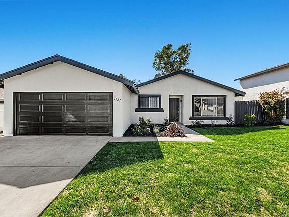 2nd image of 3027 Camarillo Ave