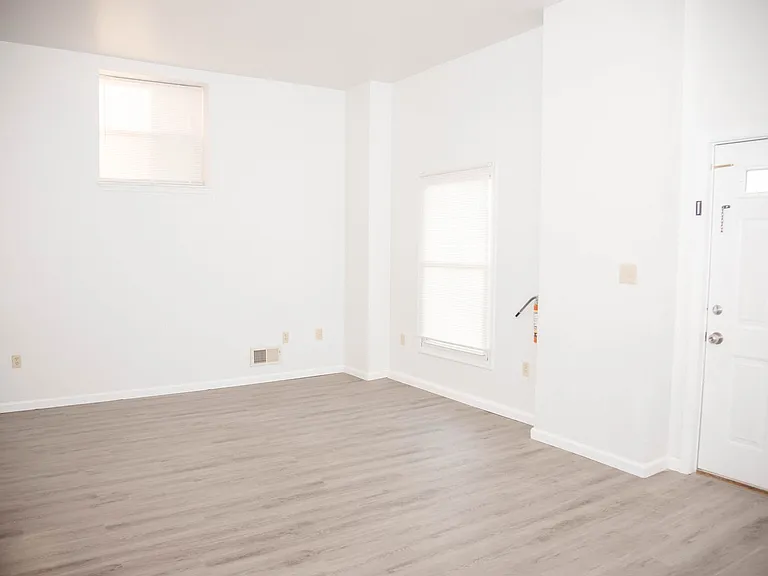 33 E Park St — Photo 23
