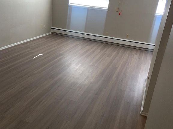5th image of 23700 W Warren St #7382