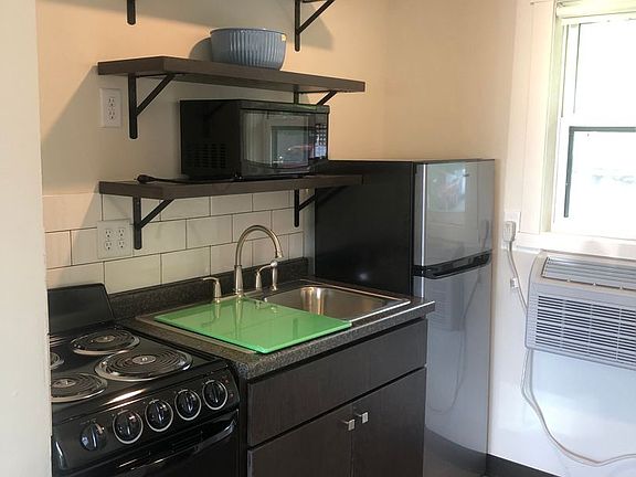 3rd image of 1600 Marion Rd SE #5