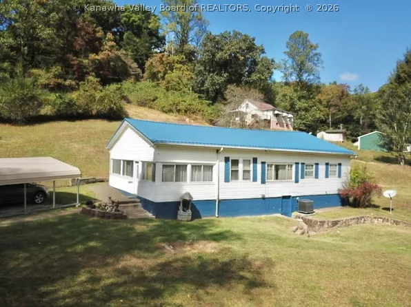 24 Hollywood Dr, Charleston, WV 25311