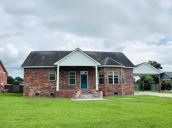 1302 McVeigh Rd, Arnaudville, LA 70512