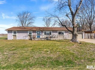 201 Woodcrest Dr, Springfield, IL 62703