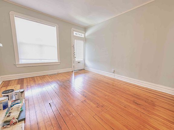 2nd image of 3970 Cleveland Ave