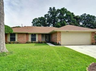 3809 Linden Dr, Arlington, TX 76017
