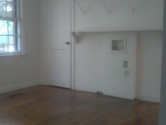 4th image of 3526 Dale Dr