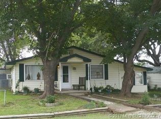 104 N Harney St, Kingston, OK 73439