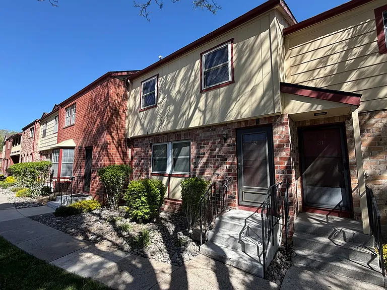 435 Pine Meadows Dr #B2 — Photo 1
