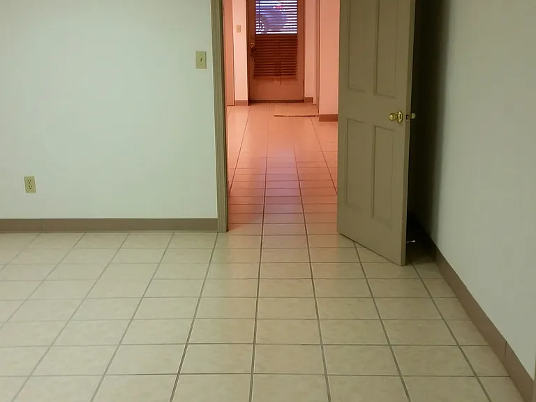 112 E 5th Streetlower Level — Photo 10