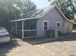 1228 1/2 4th Ave, Sweet Home, OR 97386