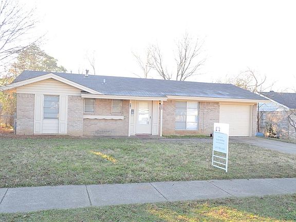 2nd image of 418 Stonewall Dr