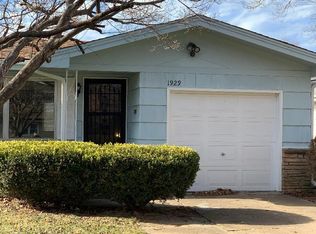 1929 S Sagamont Ave, Springfield, MO 65807