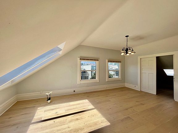 3rd image of 634 Baker St APT 4