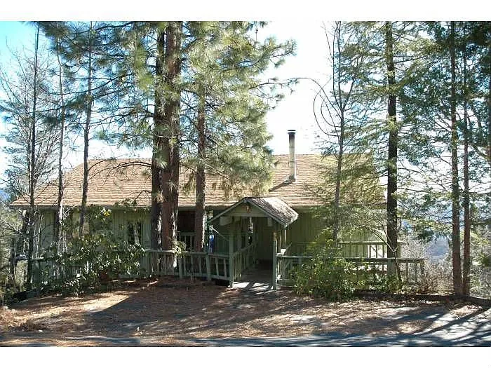 591 Canyon View Dr photo 1