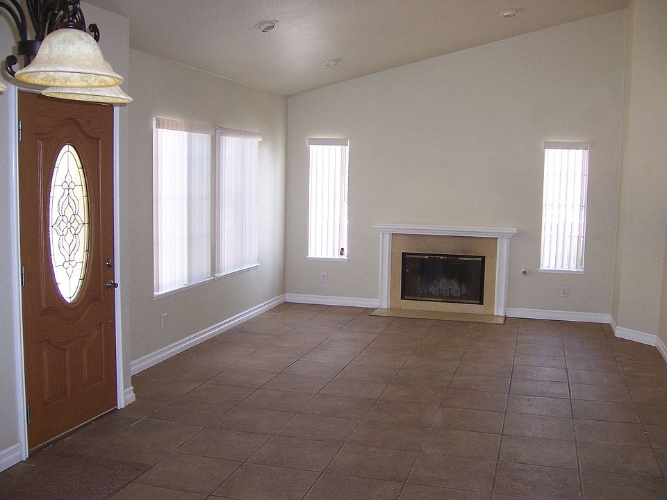 2nd image of 39597 Garin Dr