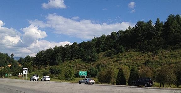 4th image of 195 Crossroads Pkwy