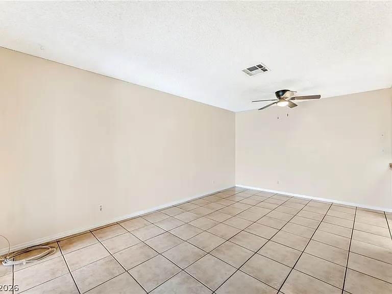 457 N Lamb Blvd #B — Photo 5