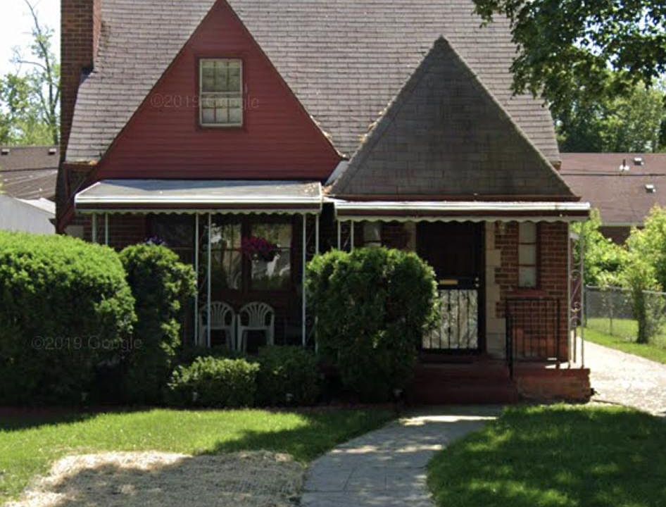 2nd image of 14910 Mark Twain St