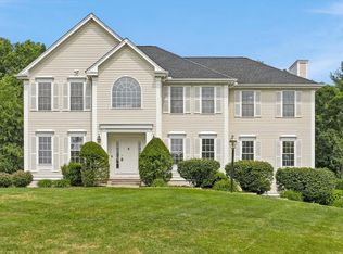 247 Webster Woods Ln, North Andover, MA 01845