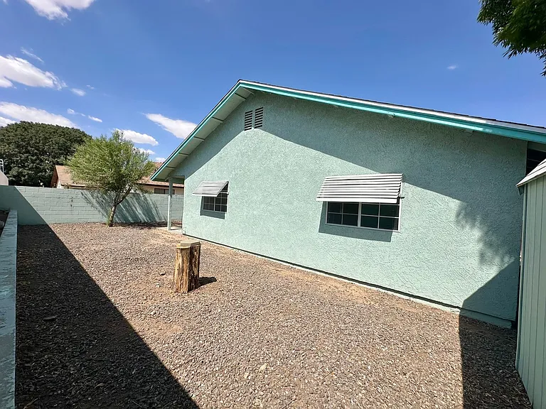3905 Raymond Ave — Photo 46