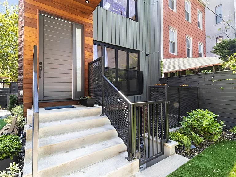 117A Underhill Ave — Photo 12