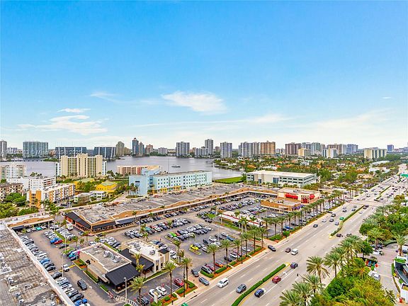 4th image of 18001 Collins Ave #1618