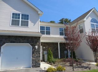 5 Thistledown St, Tinton Falls, NJ 07753