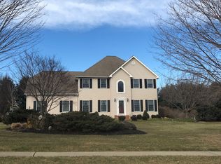 409 Greens Ridge Rd, Stewartsville, NJ 08886