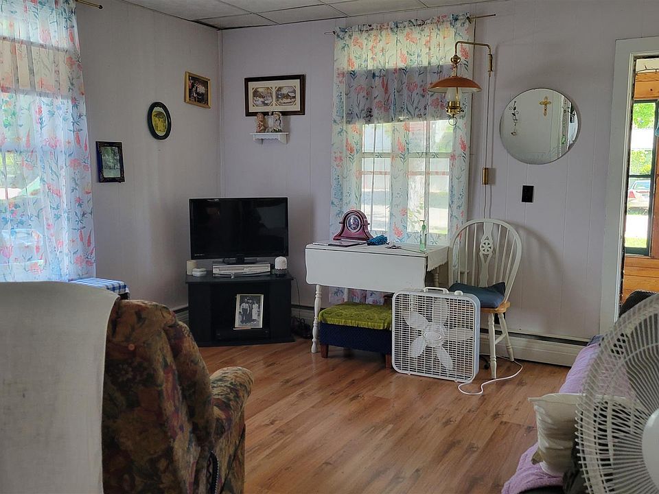 6178 W Main St, Pellston, MI 49769 Zillow