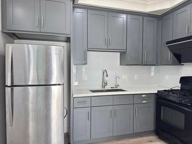 2 bed, $2,500 — Photo 4