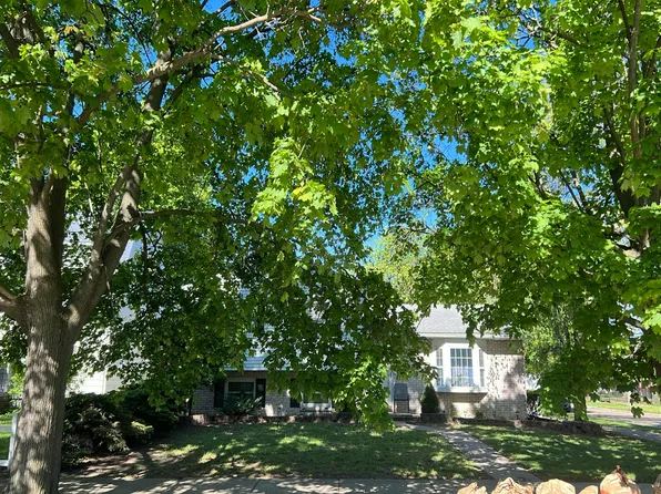 8808 Dudley St, Taylor, MI 48180