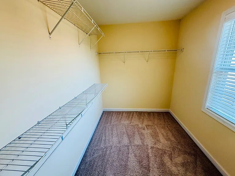 1308 Braybrooke Pl — Photo 34