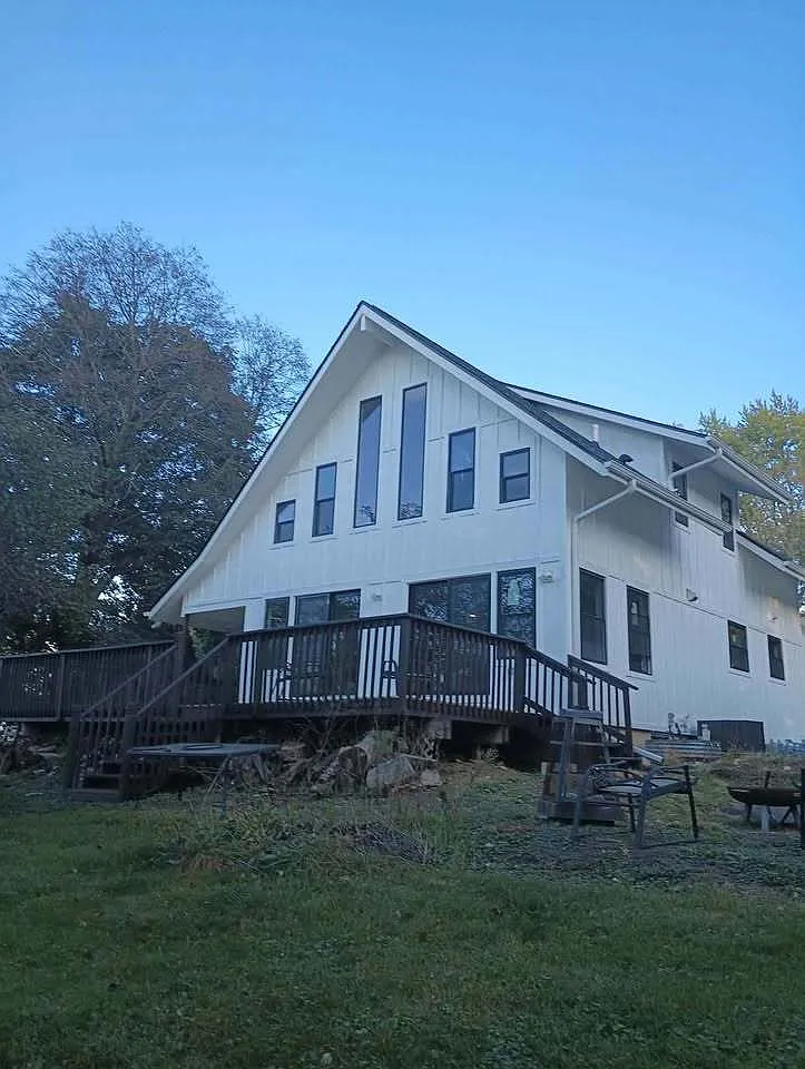 3 bed, 2.5 bath, 3000 sqft, $4,200 — Photo 3