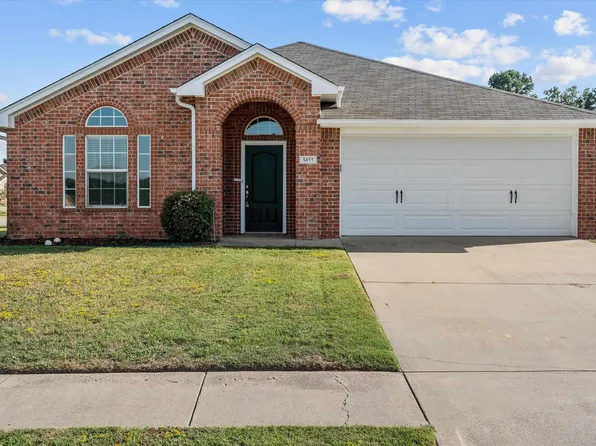 5411 Meadow West Ct, Flint, TX 75762