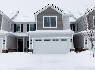 1903 Salt Springs Dr, Saline, MI 48176