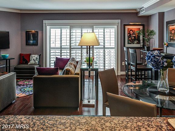 3rd image of 5 Park Pl APT 514